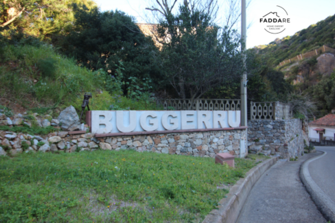 3.Ingresso-paese-Buggerru-Sardegna-contesto-costa-ovest-incontaminata